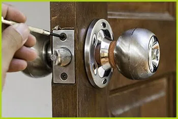 Expert Locksmith Services New Rochelle, NY 914-801-1180 - 17-eviction-service